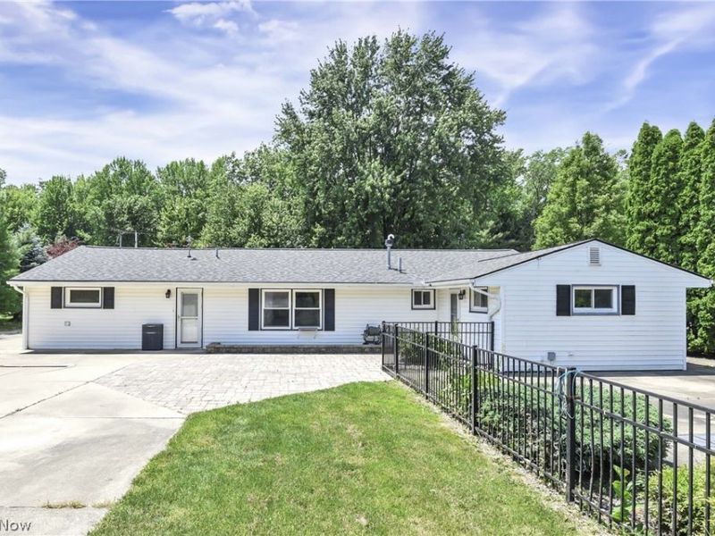 301 Crosse Road, Amherst, OH 44001 Photo 6
