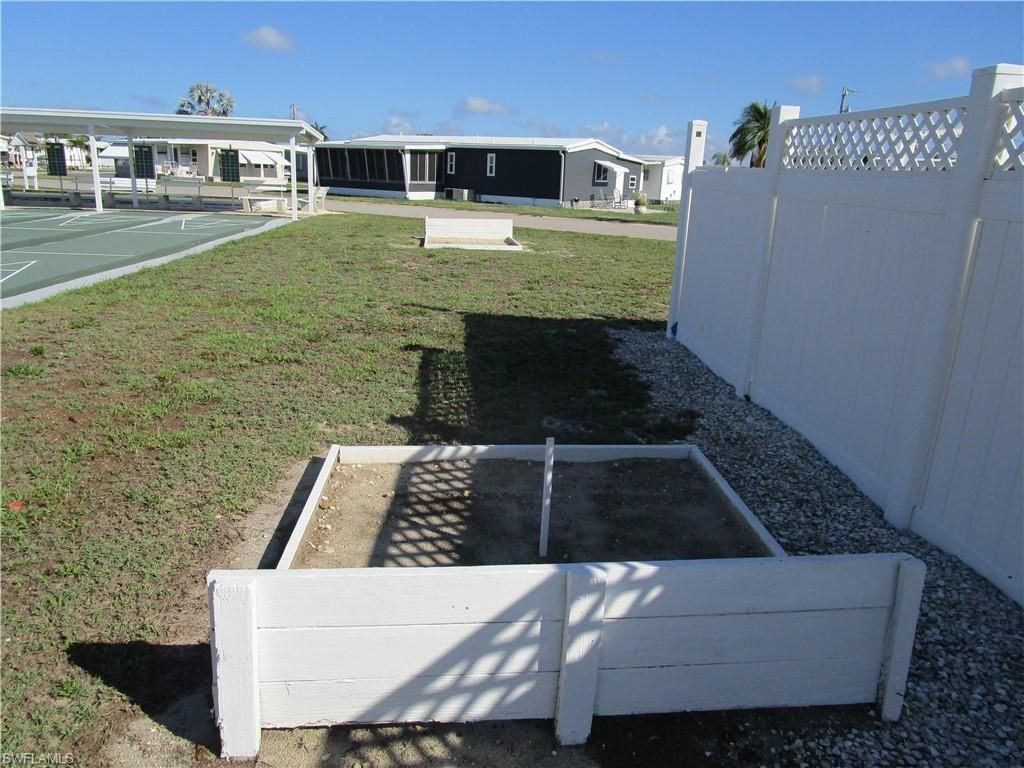 2809 Breezewood Dr, North Fort Myers, FL 33917 Photo