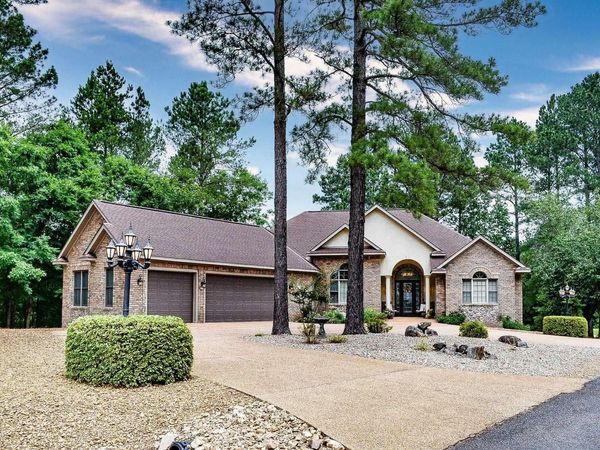 1 Vereda Lane , Hot Springs Village, AR 71909