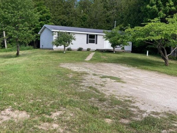 37184 S Hazelwood LN, De Tour Village, MI 49725