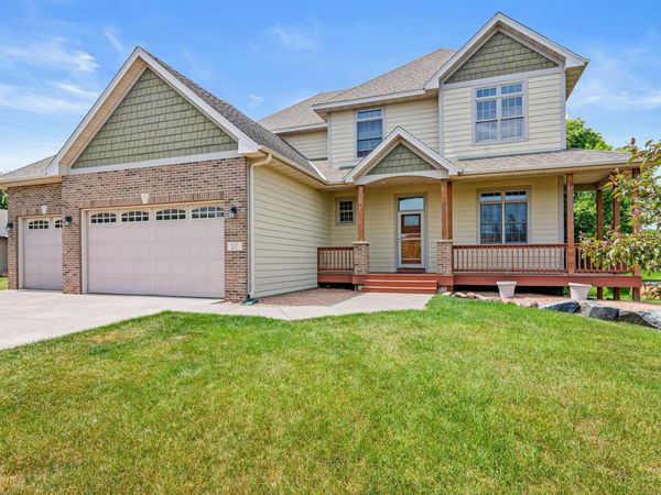 101 8th Avenue SE, Isanti, MN 55040