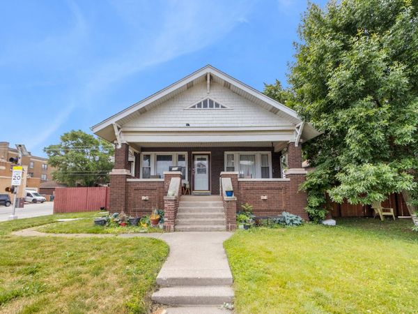 203 156th Place , Calumet City, IL 60409