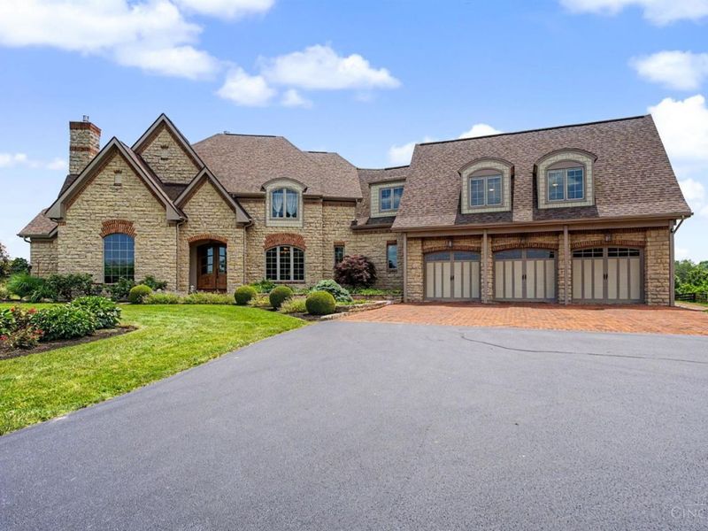 3051 E Spring Valley Paintersville Road, Caesarscreek Twp, OH 45385 Photo 2