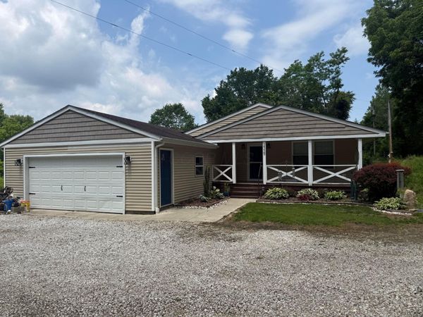 2339 Pumpkinvine Road SE, Lancaster, OH 43130