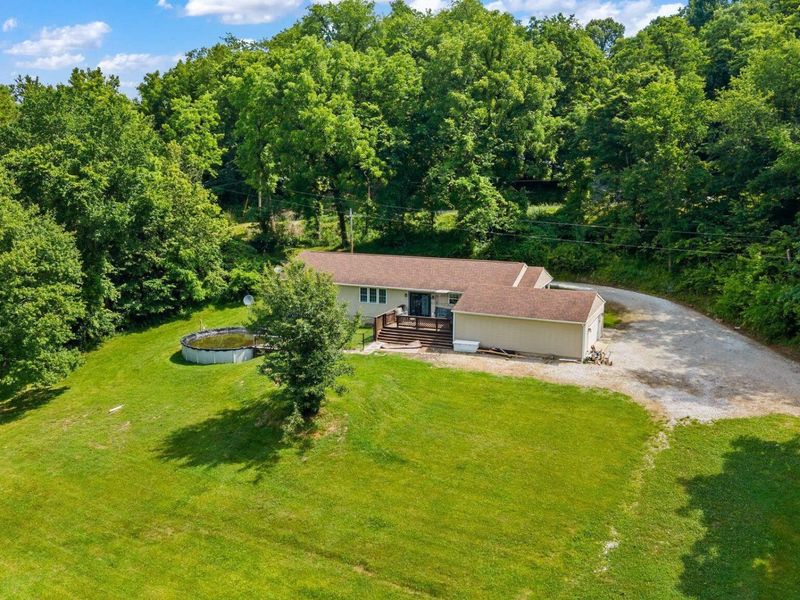 2339 Pumpkinvine Road SE, Lancaster, OH 43130 Photo 2