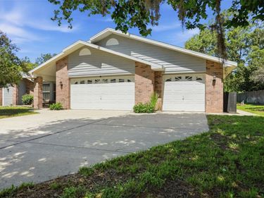 18451 WINDING OAKS BOULEVARD , HUDSON, FL 34667