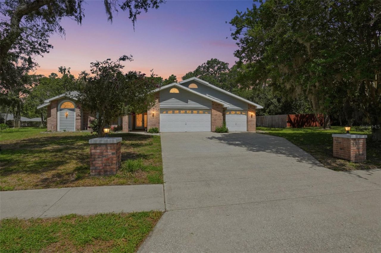 18451 Winding Oaks Boulevard , Hudson, FL 34667 Photo