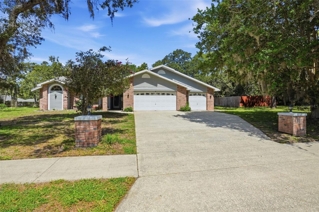 18451 Winding Oaks Boulevard , Hudson, FL 34667 Photo