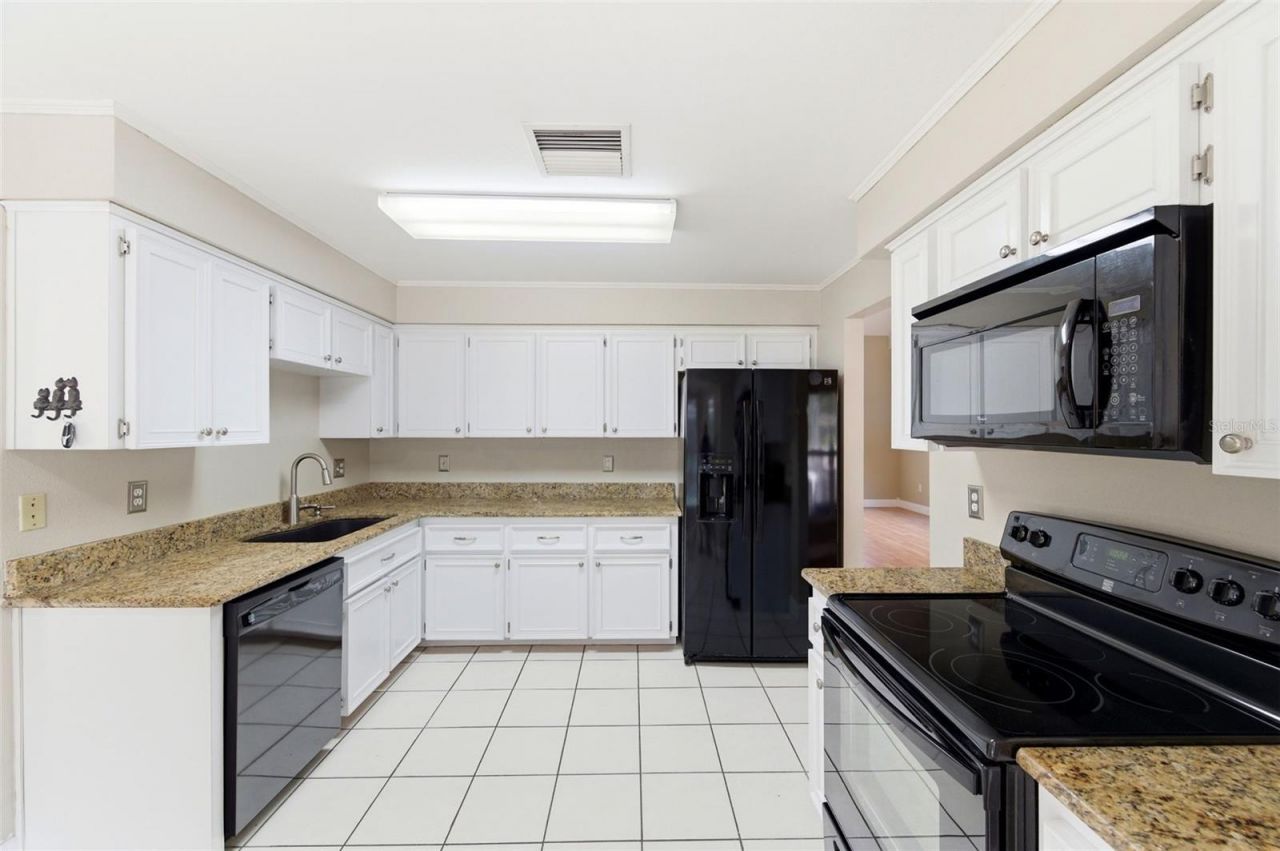 11213 Clayridge Drive, Tampa, FL 33635 Photo