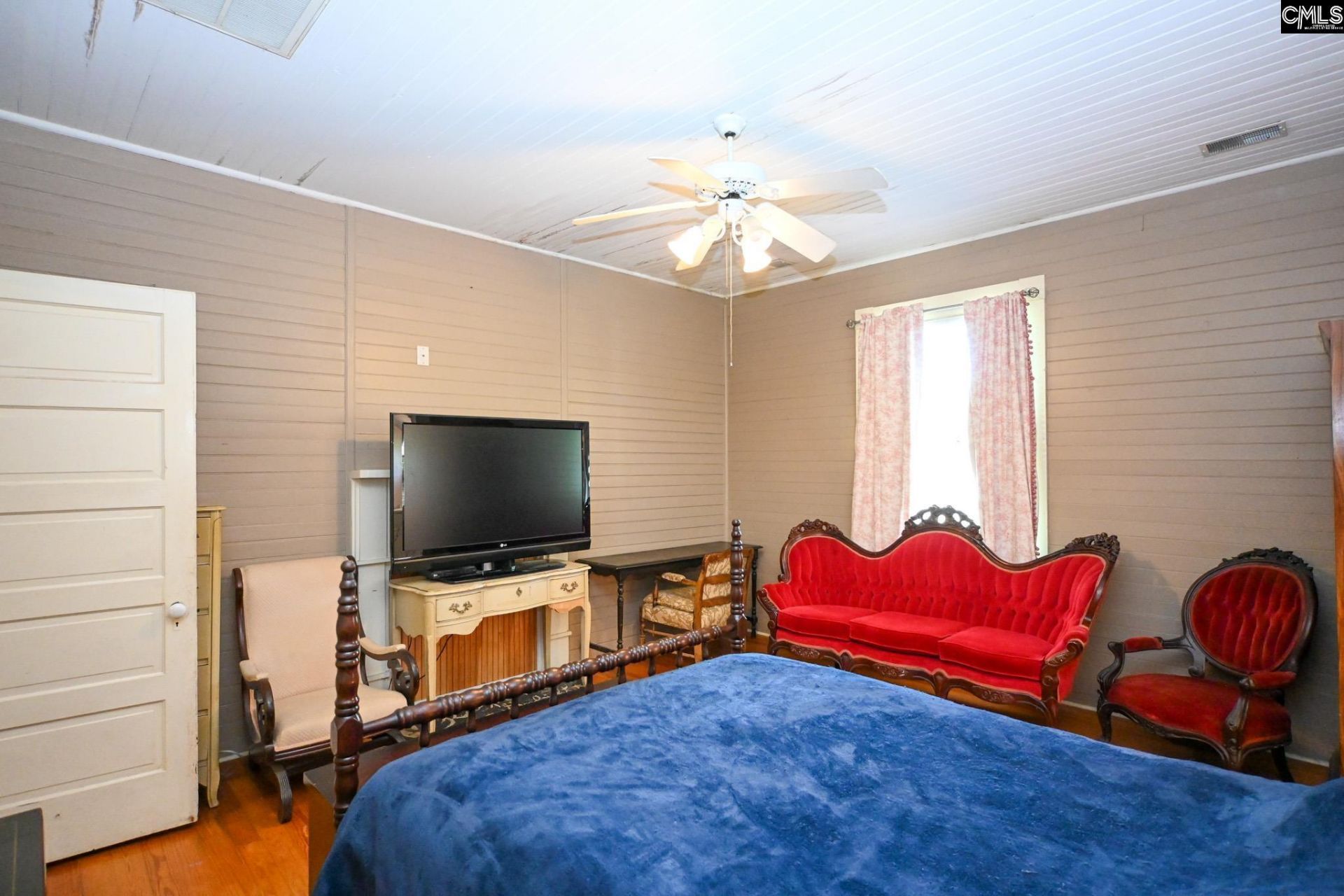 421 Spring Hill Road  Photo 15