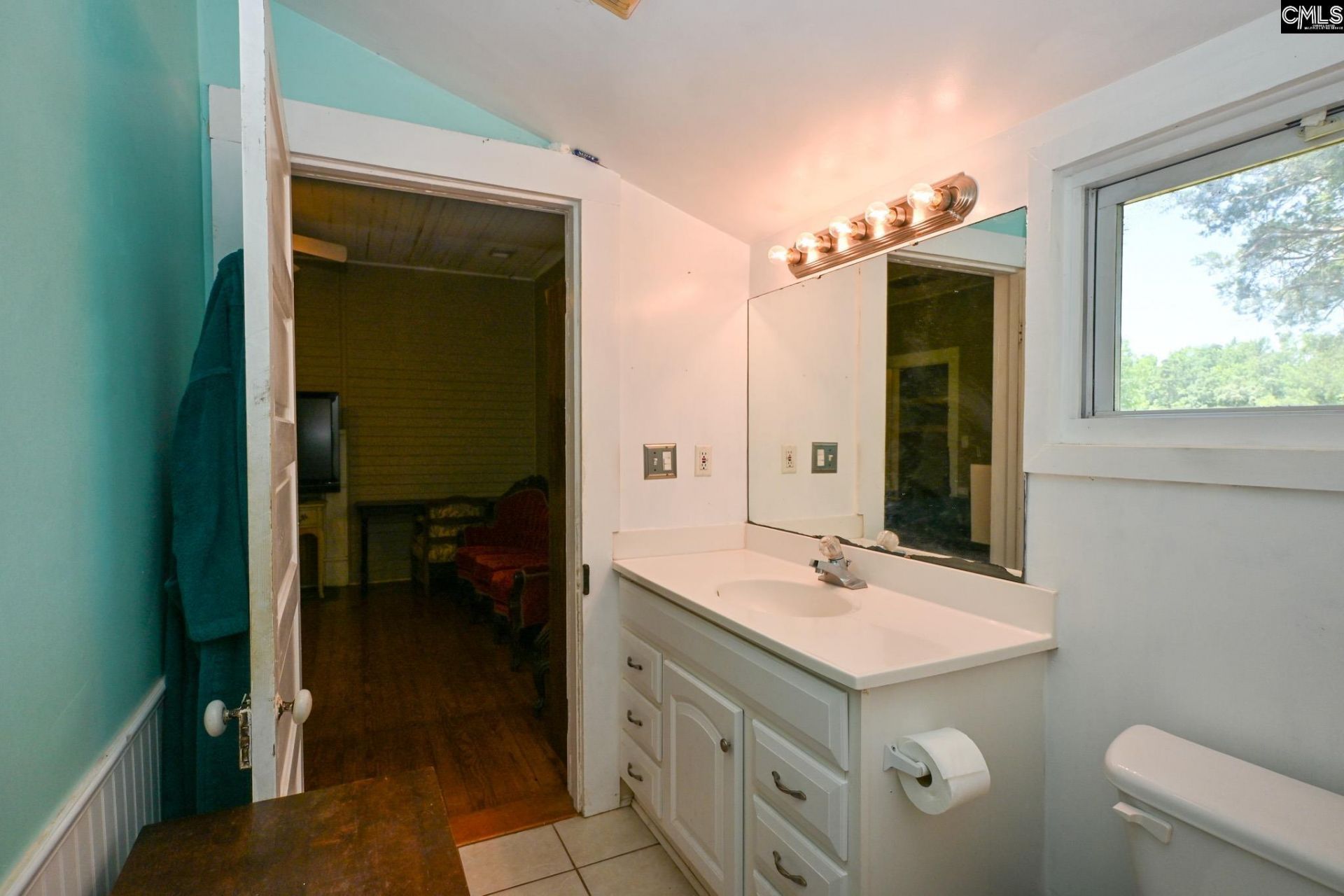 421 Spring Hill Road  Photo 20
