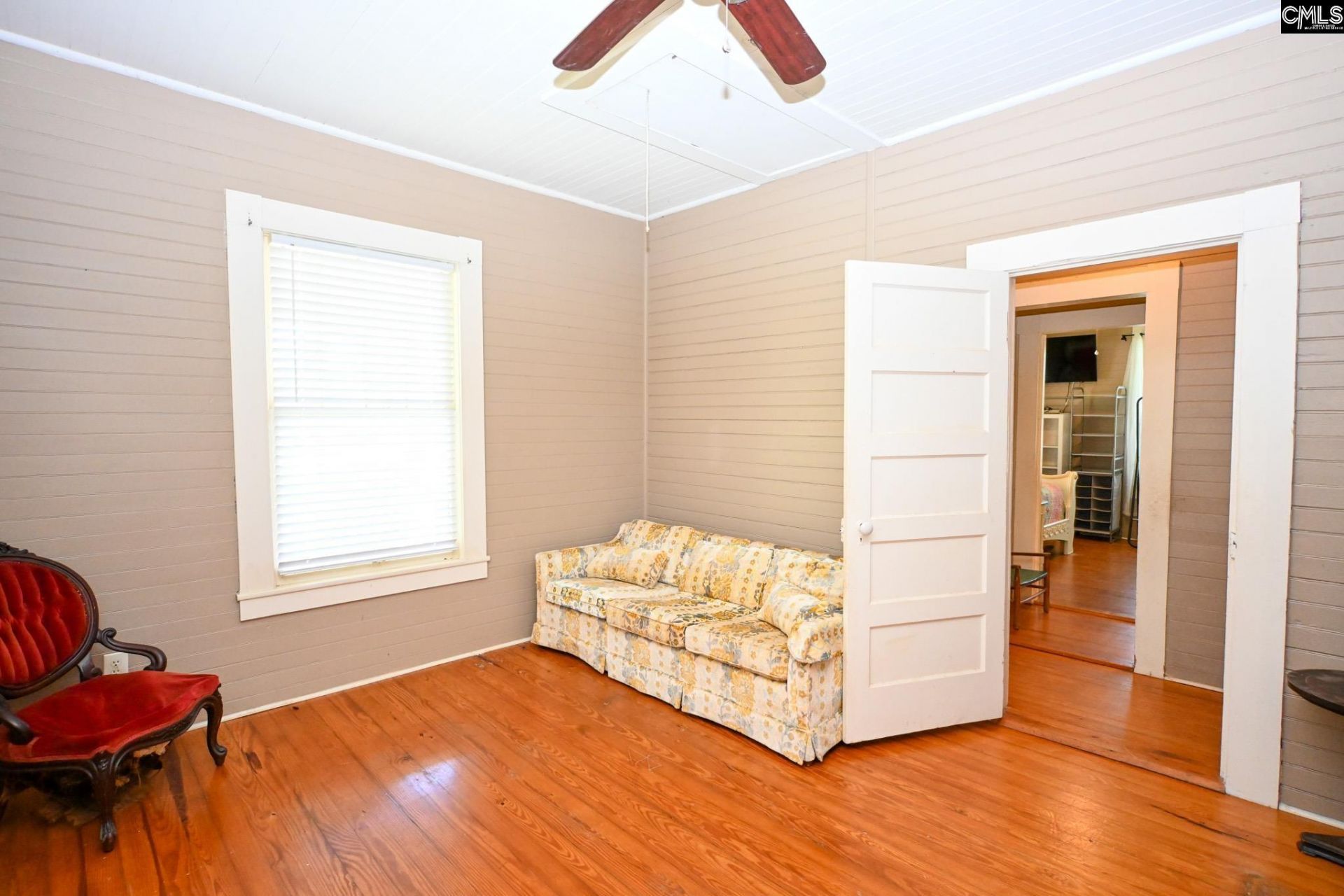421 Spring Hill Road  Photo 9