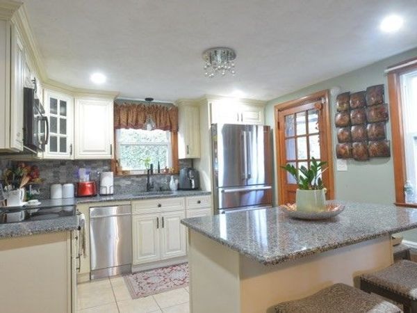 45 Decker St, Milton, MA 02186
