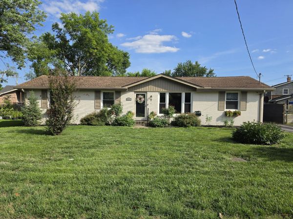 480 Clearwater Dr , Nashville, TN 37217