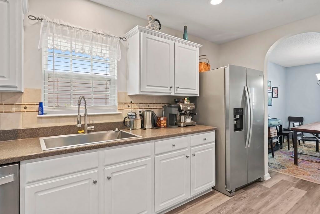 197 Tibton Circle  Photo 10