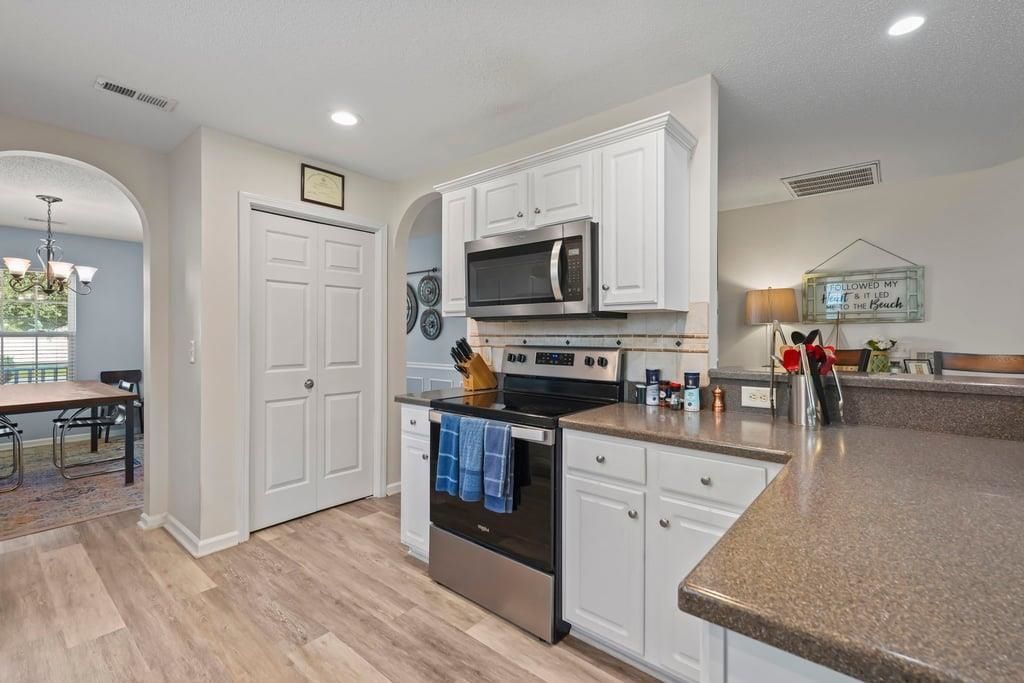 197 Tibton Circle  Photo 12