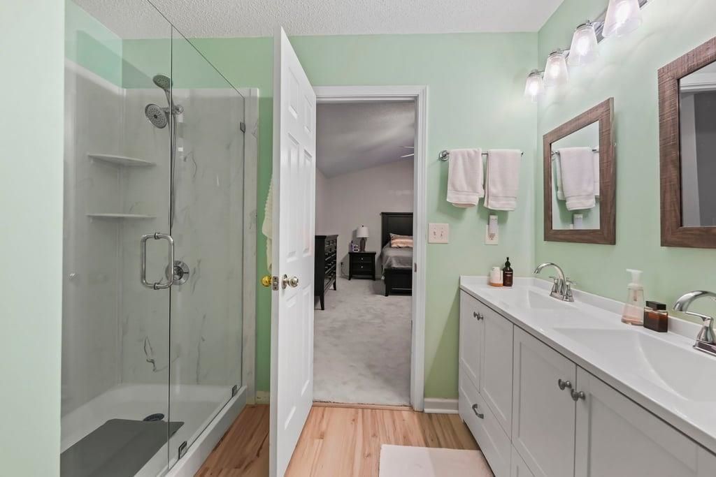 197 Tibton Circle  Photo 27