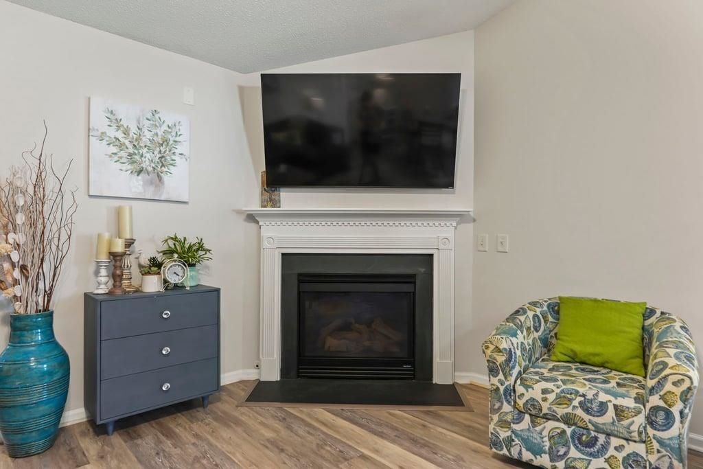 197 Tibton Circle  Photo 32