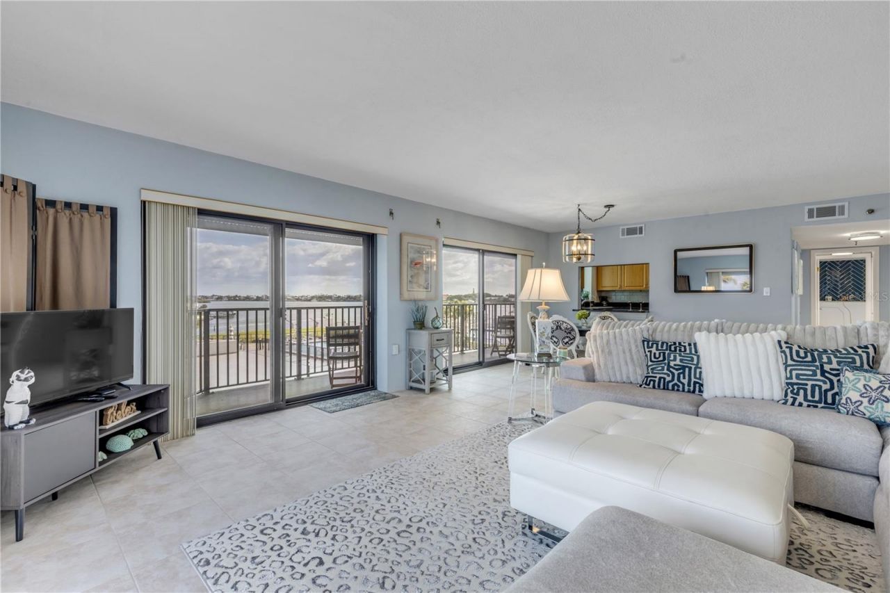 503 N Causeway , Unit 1020, New Smyrna Beach, FL 32169 Photo
