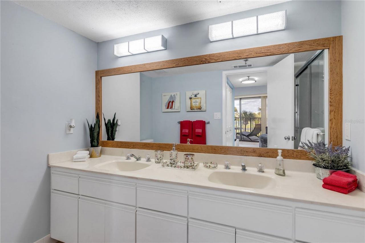 503 N Causeway , Unit 1020, New Smyrna Beach, FL 32169 Photo