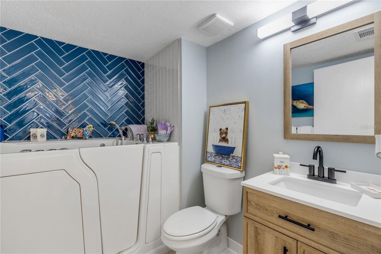 503 N Causeway , Unit 1020, New Smyrna Beach, FL 32169 Photo