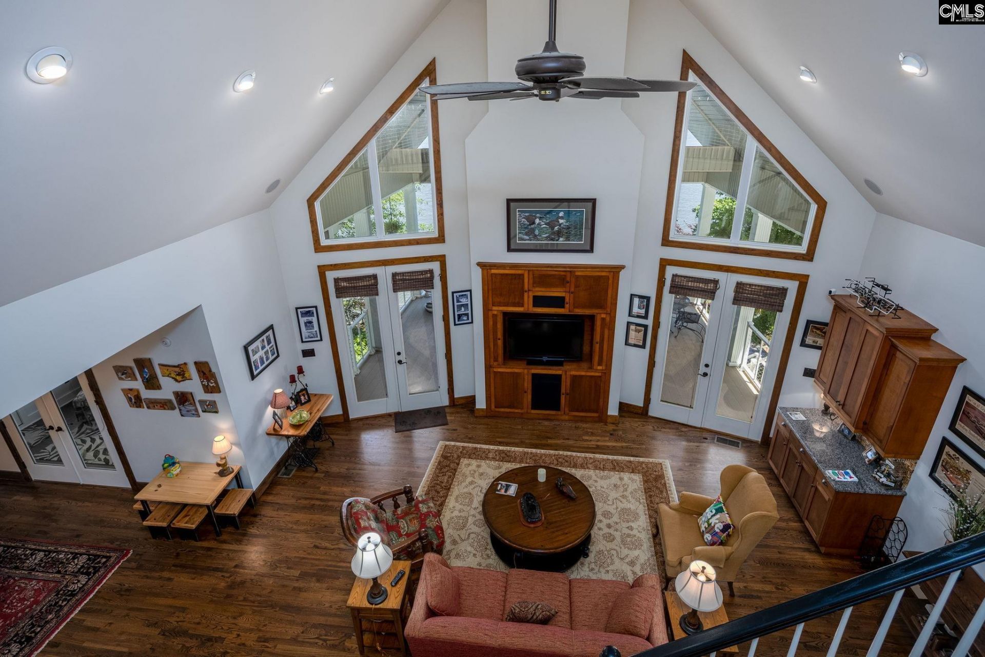 639 Kingfisher Drive  Photo 6