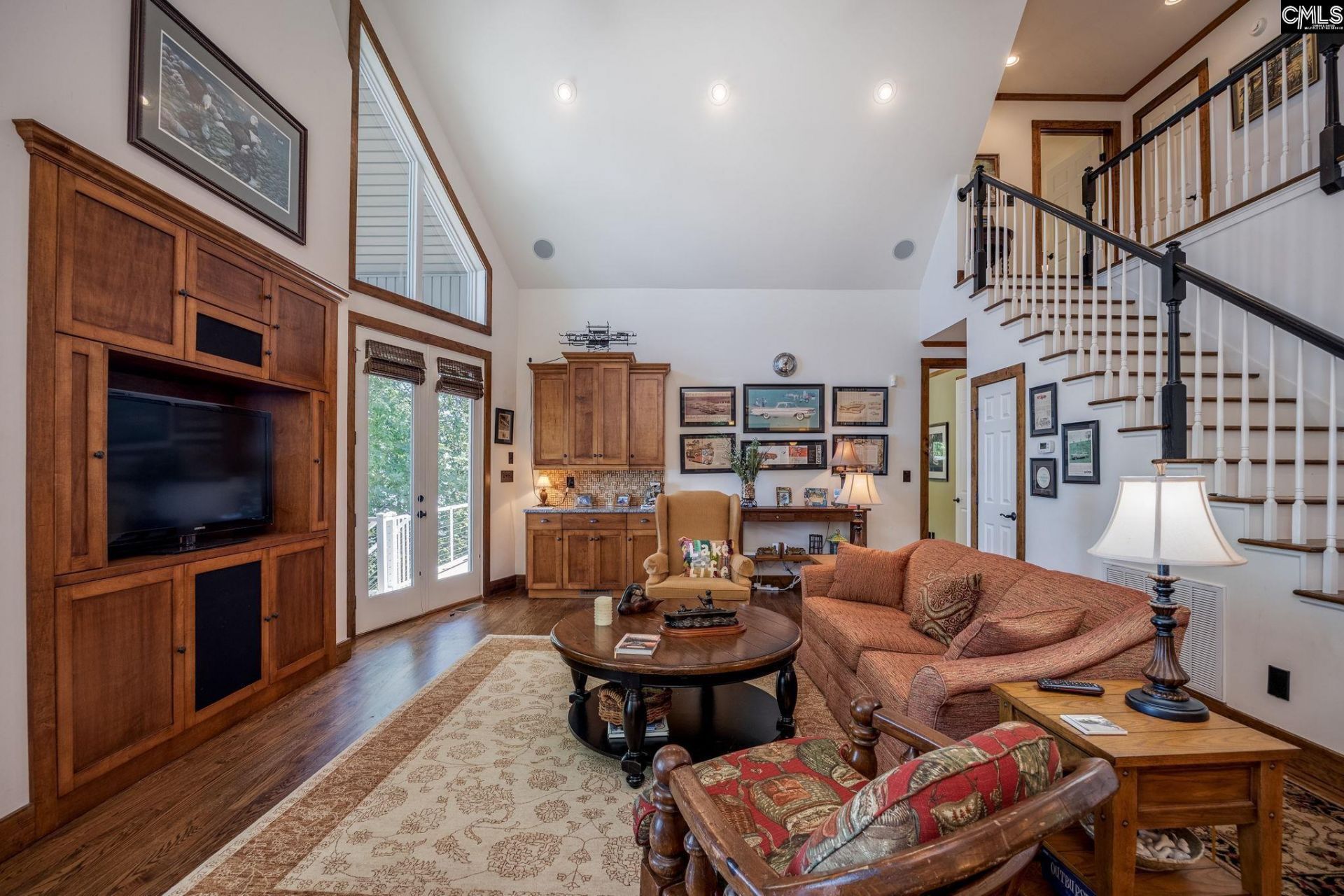 639 Kingfisher Drive  Photo 8