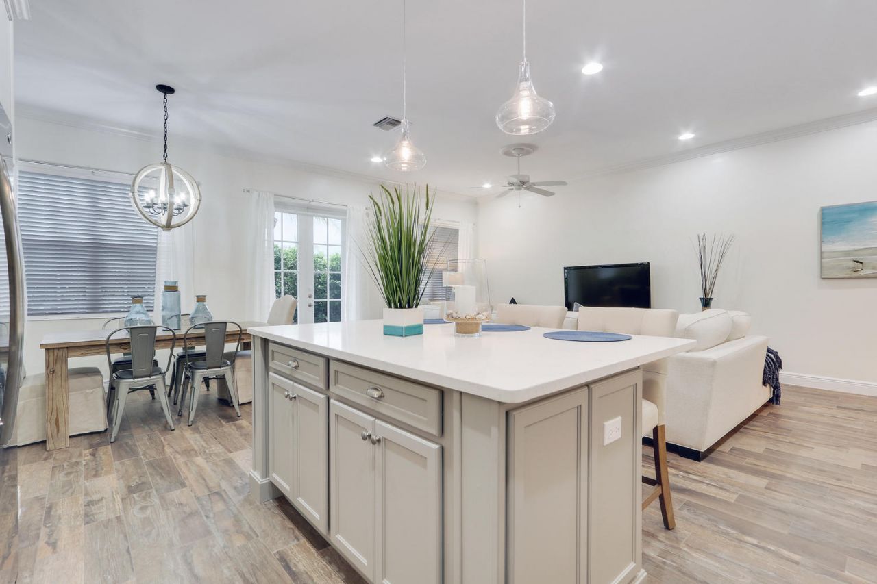 114 Ocean Breeze Drive, Juno Beach, FL 33408 Photo