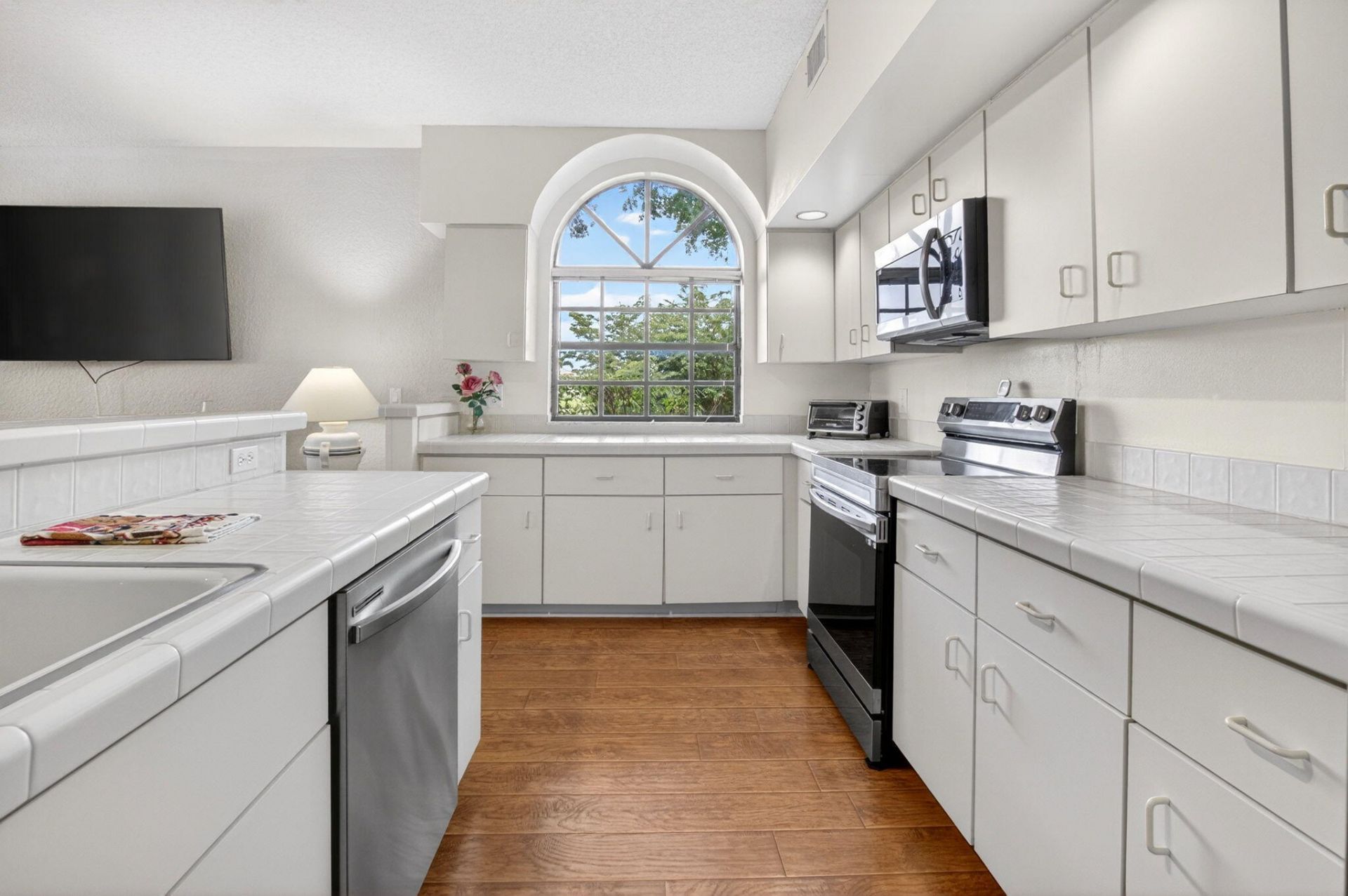 8073 Aberdeen Drive, Unit 201, Boynton Beach, FL 33472 Photo