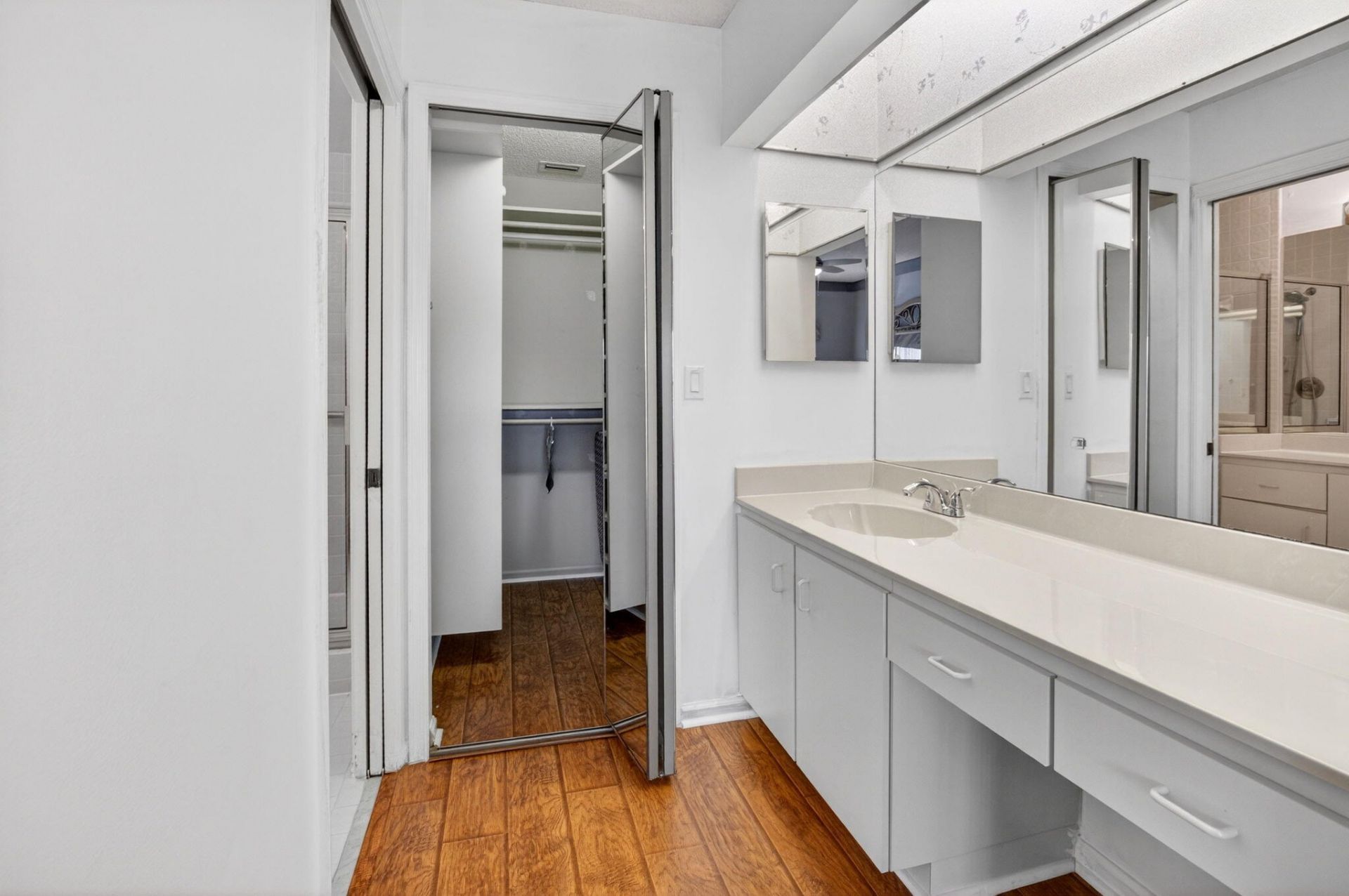 8073 Aberdeen Drive, Unit 201, Boynton Beach, FL 33472 Photo