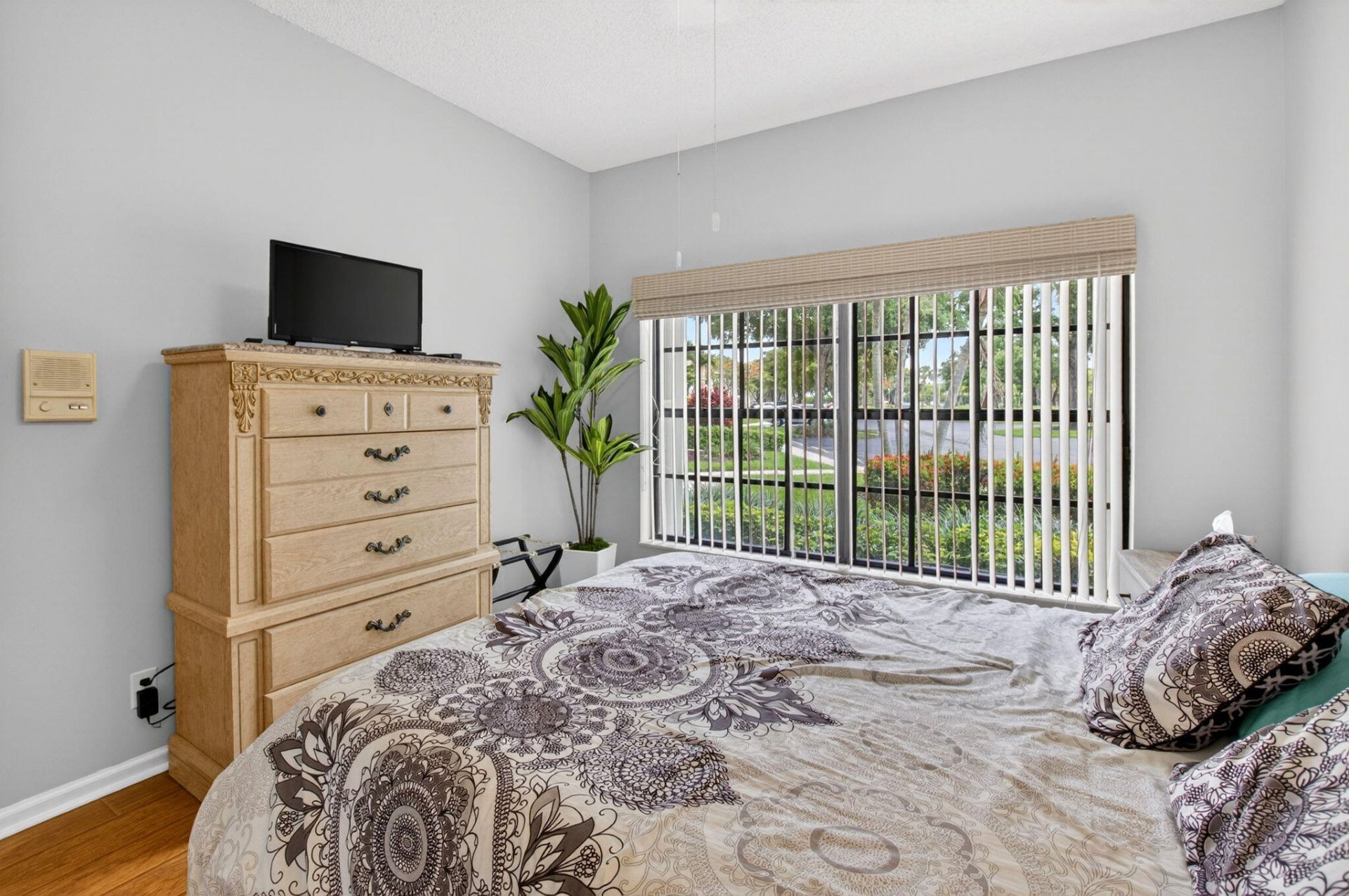 8073 Aberdeen Drive, Unit 201, Boynton Beach, FL 33472 Photo