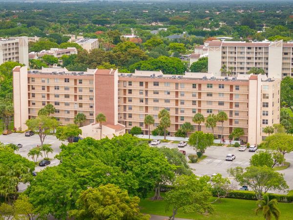 14527 Bonaire Boulevard, Unit 203, Delray Beach, FL 33446