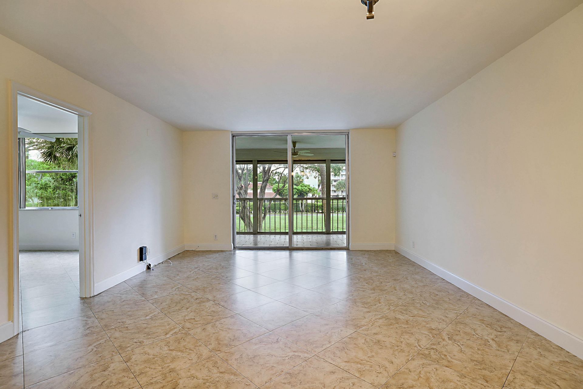 14527 Bonaire Boulevard, Unit 203, Delray Beach, FL 33446 Photo
