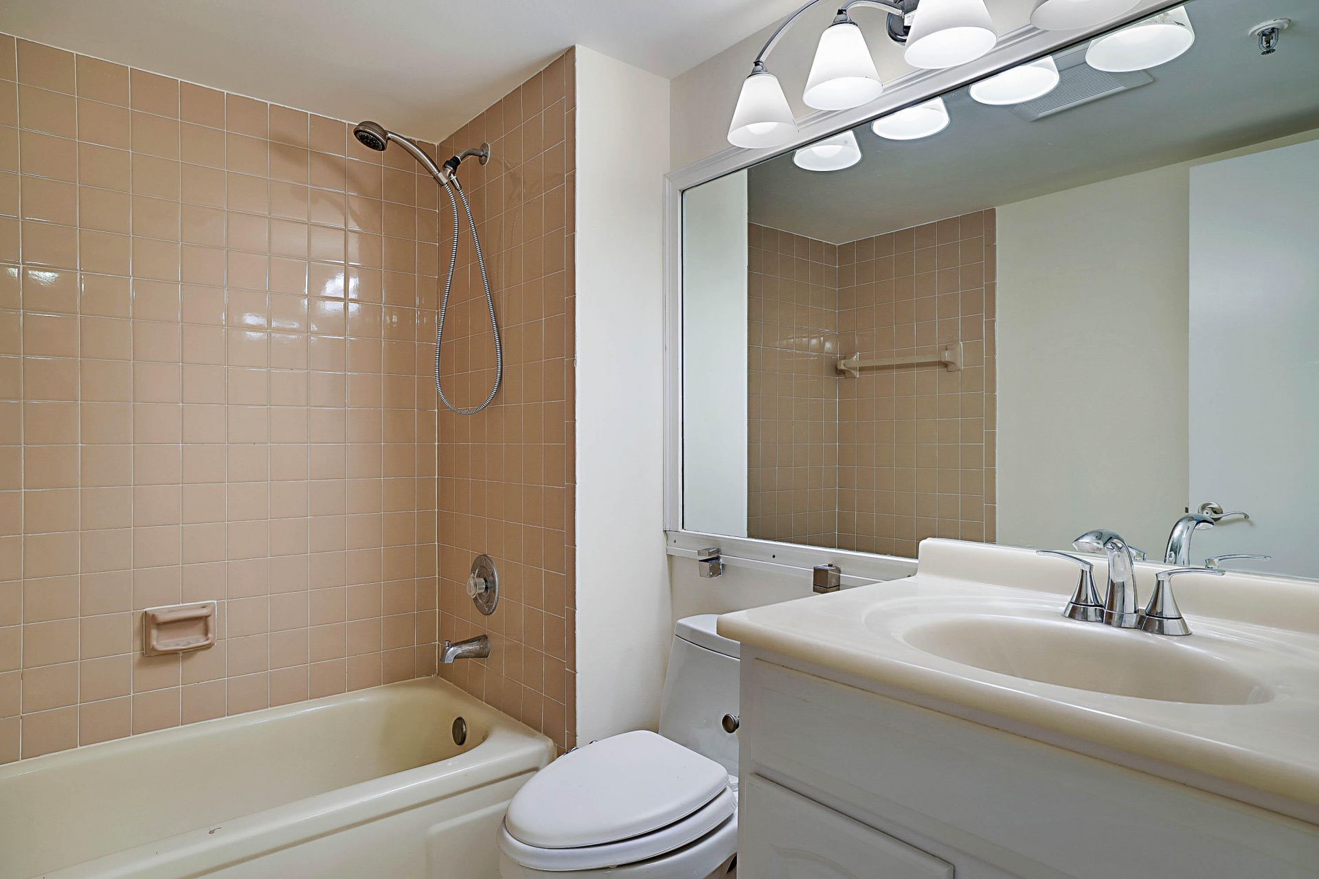 14527 Bonaire Boulevard, Unit 203, Delray Beach, FL 33446 Photo