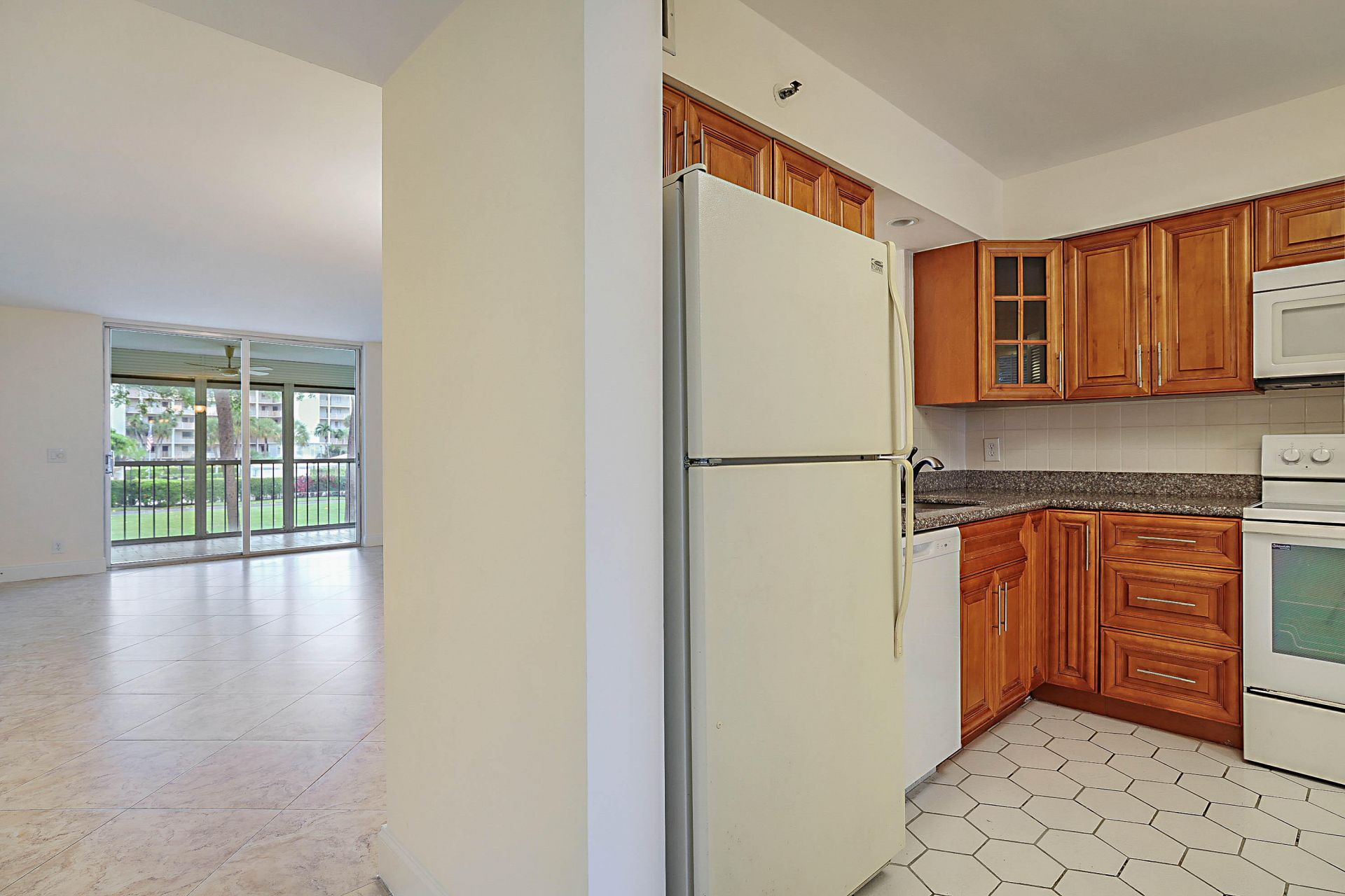 14527 Bonaire Boulevard, Unit 203, Delray Beach, FL 33446 Photo