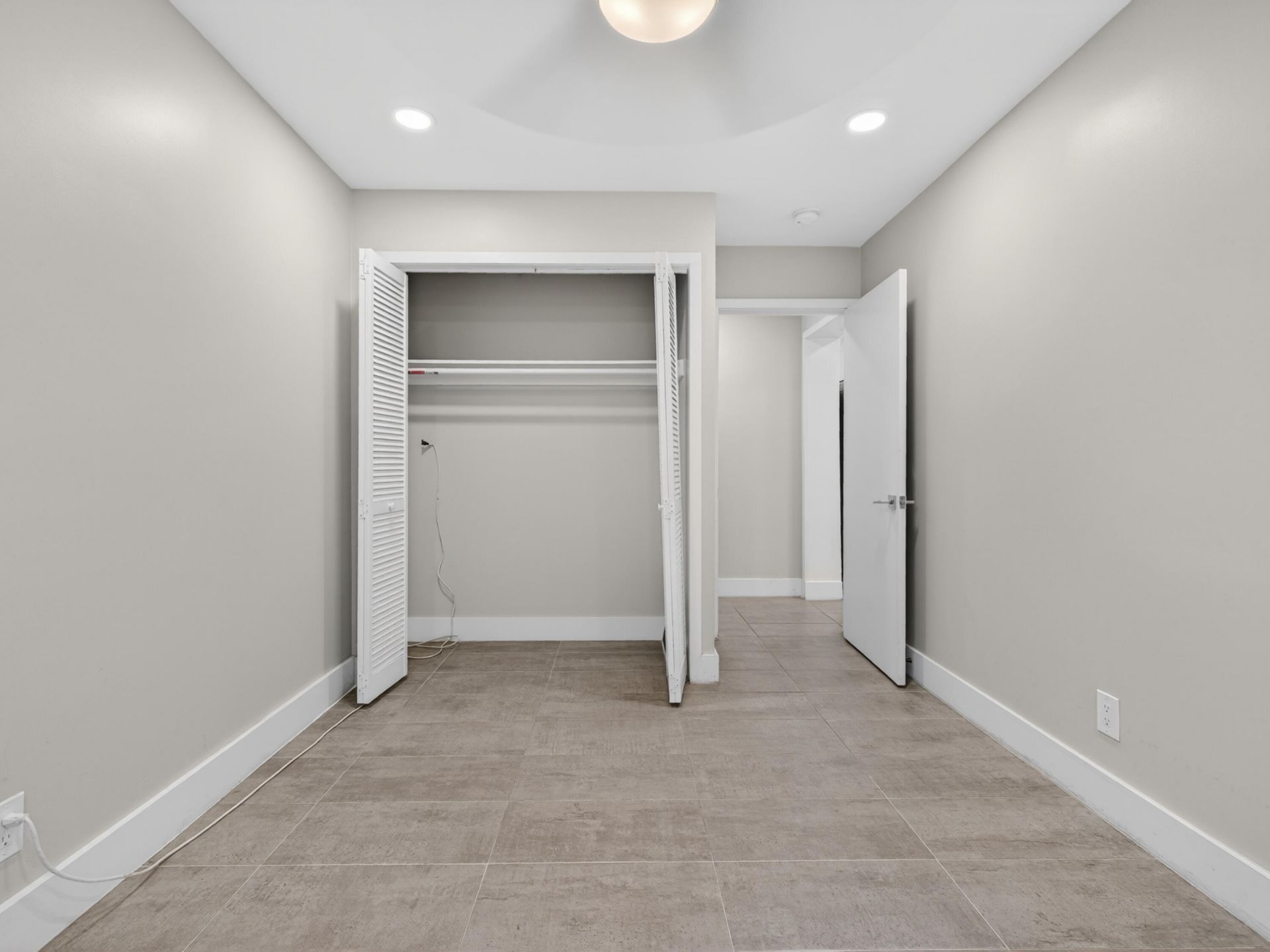 128 SW 22nd Terrace, Fort Lauderdale, FL 33312 Photo