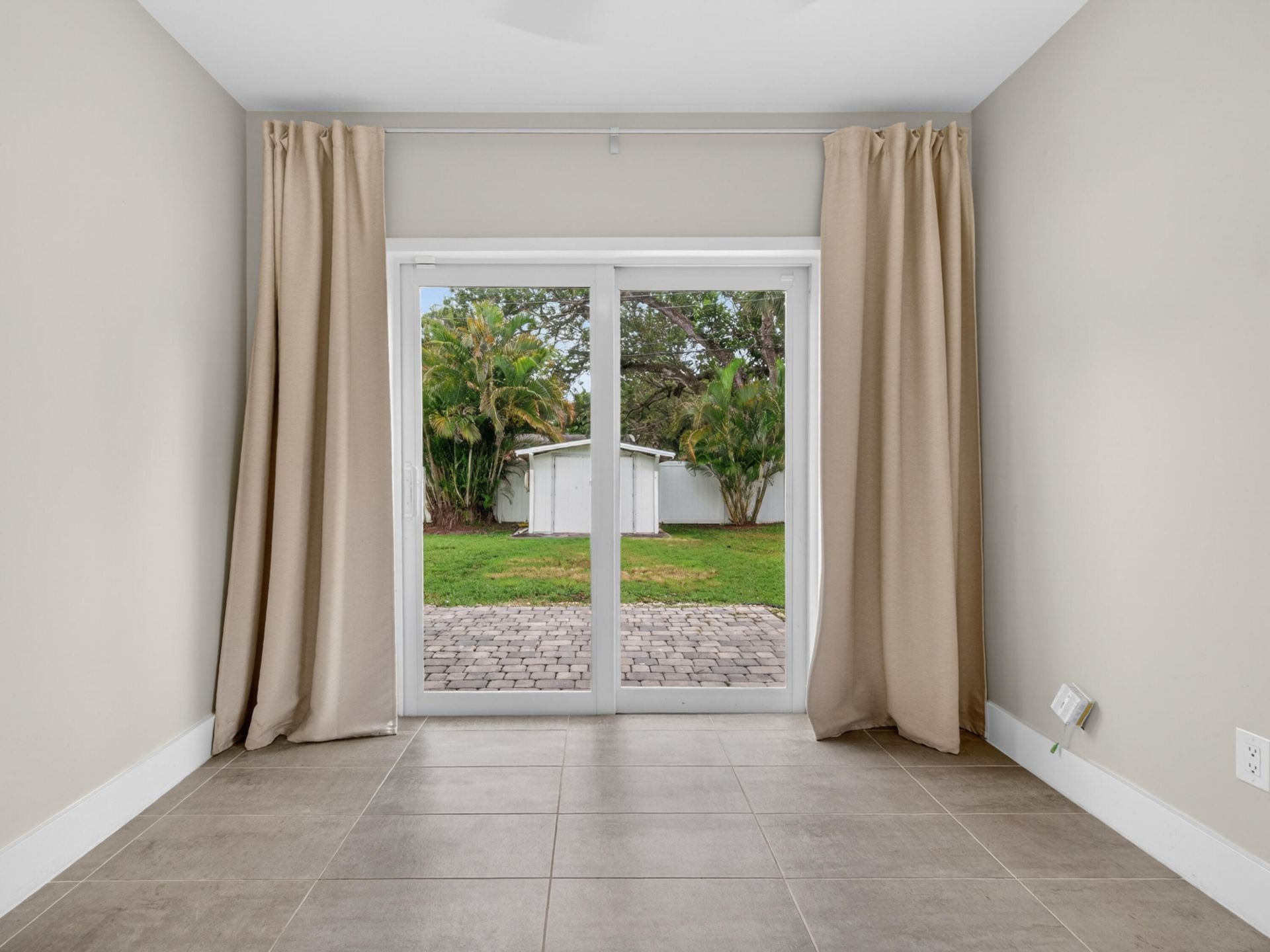128 SW 22nd Terrace, Fort Lauderdale, FL 33312 Photo
