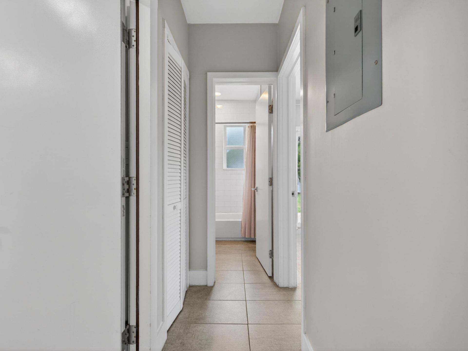 128 SW 22nd Terrace, Fort Lauderdale, FL 33312 Photo