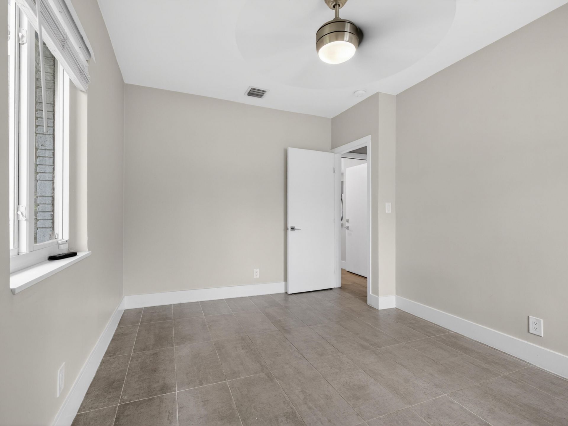 128 SW 22nd Terrace, Fort Lauderdale, FL 33312 Photo