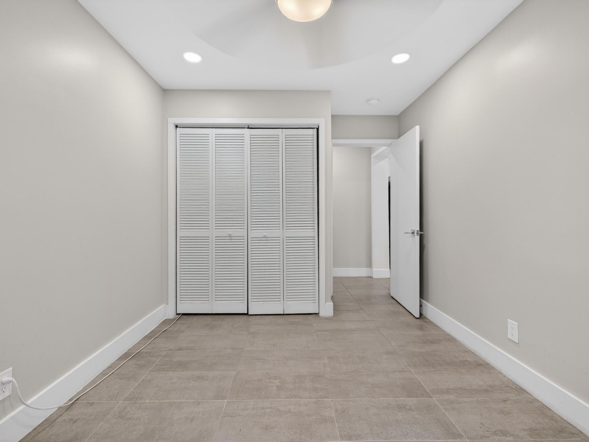 128 SW 22nd Terrace, Fort Lauderdale, FL 33312 Photo