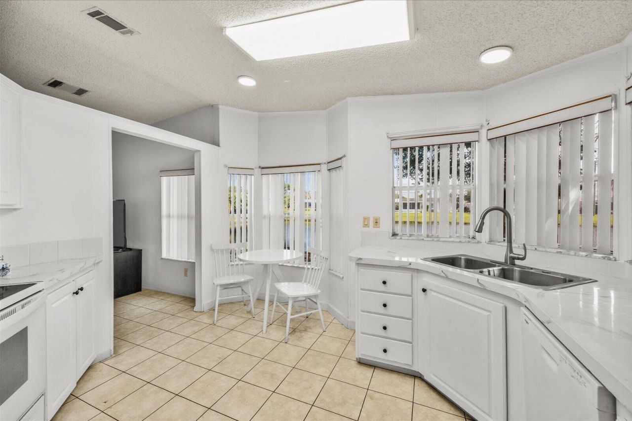 3809 Meadowlark Circle, Port Saint Lucie, FL 34952 Photo