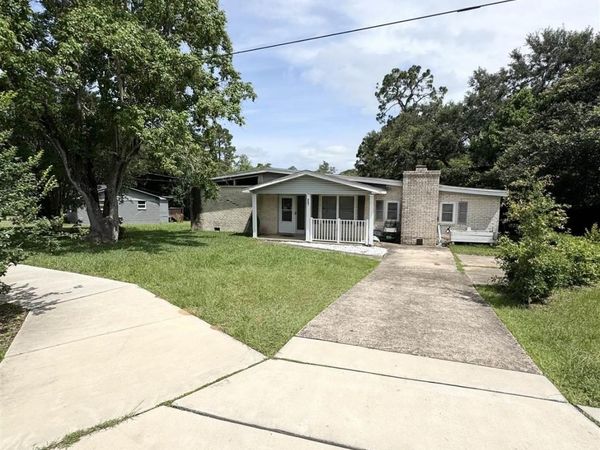 4541 Marseille Dr, Pensacola, FL 32505