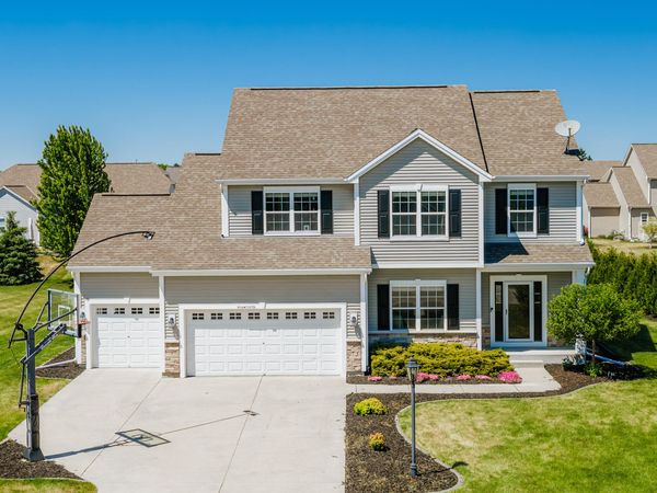 N44W22870 Bridge St, Pewaukee, WI 53072