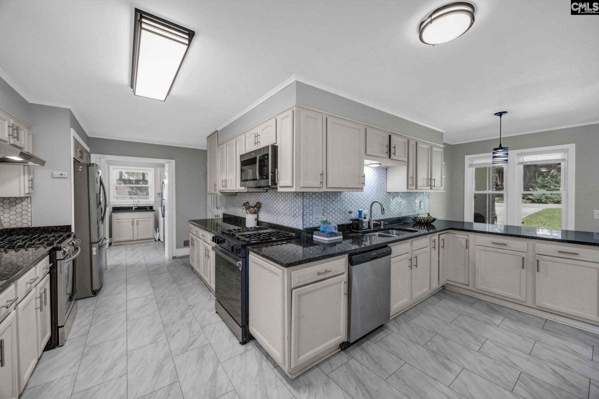 3608 Greenway Drive  Photo 11