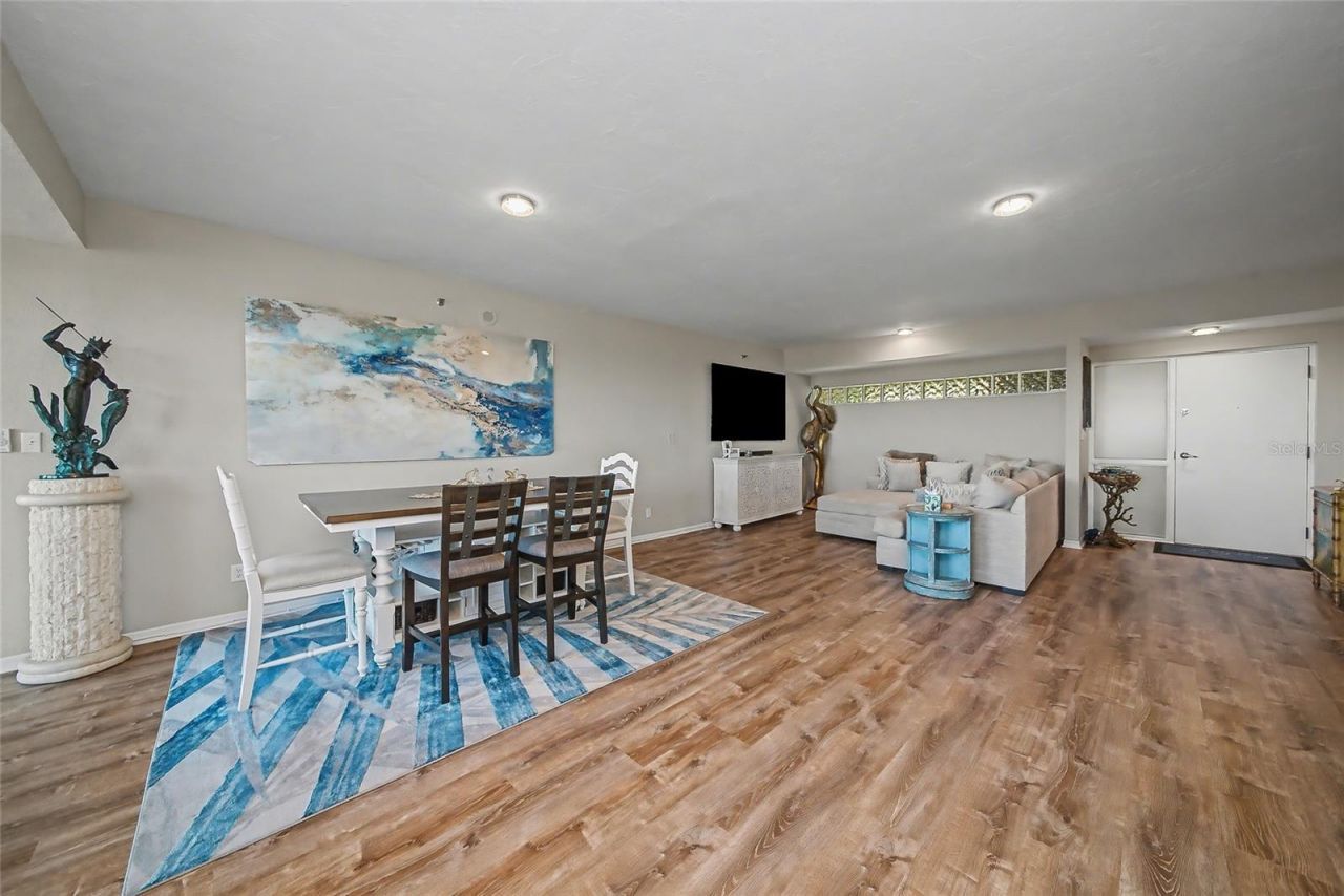 5408 Eagles Point Circle , Unit 302, Sarasota, FL 34231 Photo