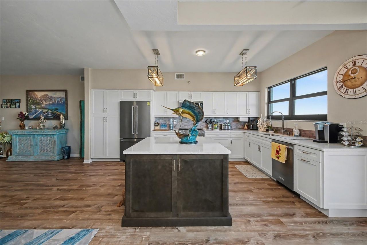 5408 Eagles Point Circle , Unit 302, Sarasota, FL 34231 Photo