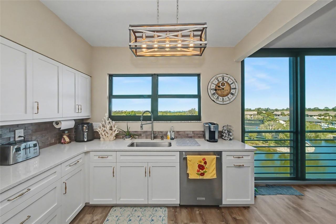 5408 Eagles Point Circle , Unit 302, Sarasota, FL 34231 Photo