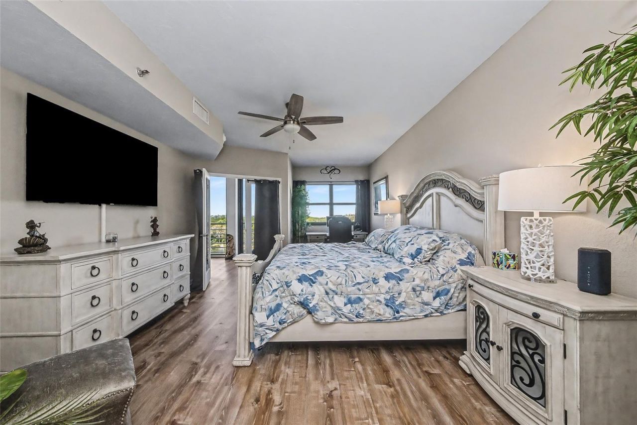5408 Eagles Point Circle , Unit 302, Sarasota, FL 34231 Photo