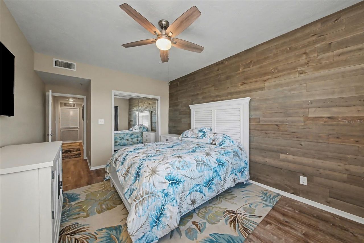 5408 Eagles Point Circle , Unit 302, Sarasota, FL 34231 Photo