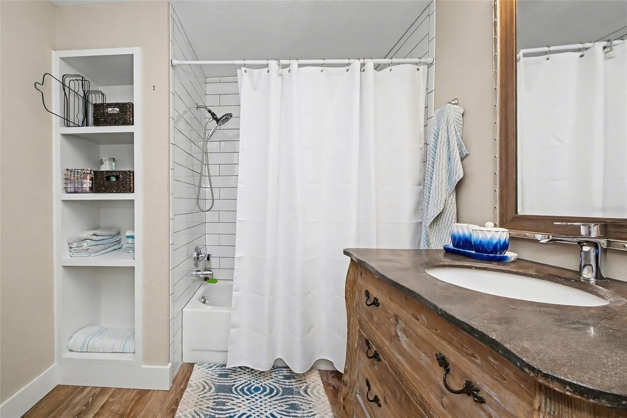 5408 Eagles Point Circle , Unit 302, Sarasota, FL 34231 Photo